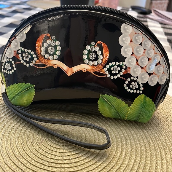 Wristlet - Picture 2 of 4